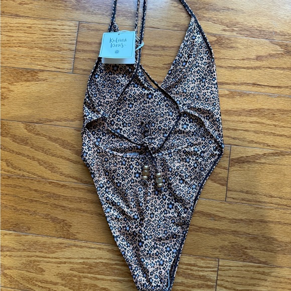 Kulani Kini’s Kosmic Kat One Piece - Picture 4 of 5